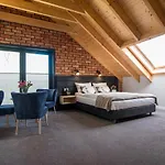 Couette-café U Przyjaciol - 3*