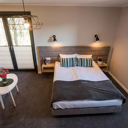 Bed & Breakfast U Przyjaciol - *